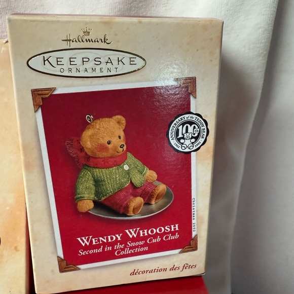 Hollyday Hill Snow Scene Hallmark Ornaments and display base - Picture 16 of 16